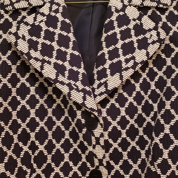 Spring Jacket - Picture 2 of 4